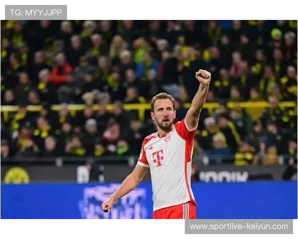 凯恩头球破门：精准跑位与传中配合